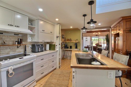Cuisine - 71 Rue Fleurie, La Malbaie, QC - Indoor Photo Showing Kitchen