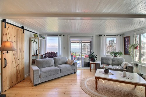Salon - 71 Rue Fleurie, La Malbaie, QC - Indoor Photo Showing Living Room