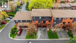 32 - 4165 FIELDGATE DRIVE  Mississauga, ON L4W 2M9