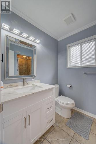 35 Attwood Drive, Cambridge, ON - Indoor Photo Showing Bathroom