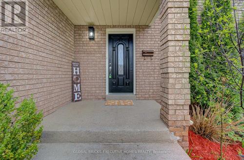 35 Attwood Drive, Cambridge, ON - Outdoor