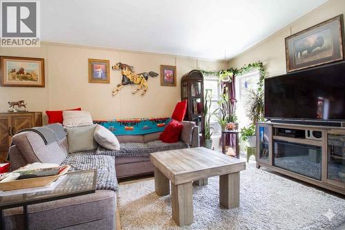 VIrtually Modified - 39 Johnson Way, Revelstoke, BC 