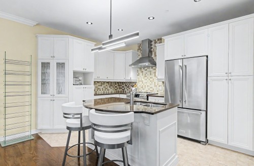 Kitchen - 206-3000 Boul. De Boucherville, Saint-Bruno-De-Montarville, QC - Indoor Photo Showing Kitchen With Double Sink