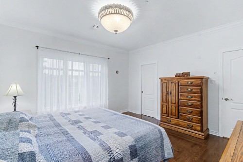 Master Bedroom - 206-3000 Boul. De Boucherville, Saint-Bruno-De-Montarville, QC - Indoor Photo Showing Bedroom