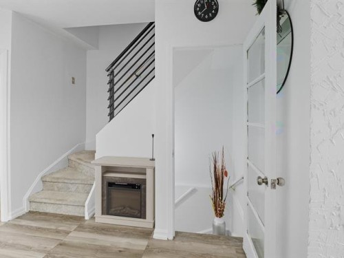 Escalier - 151Z Rue Madaire, Gatineau (Aylmer), QC - Indoor Photo Showing Other Room With Fireplace