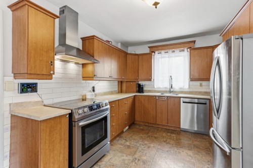 Cuisine - 125 Rue Laroche, Salaberry-De-Valleyfield, QC - Indoor Photo Showing Kitchen