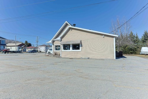 Face arrière - 390  - 392 Route 153, Saint-Tite, QC 