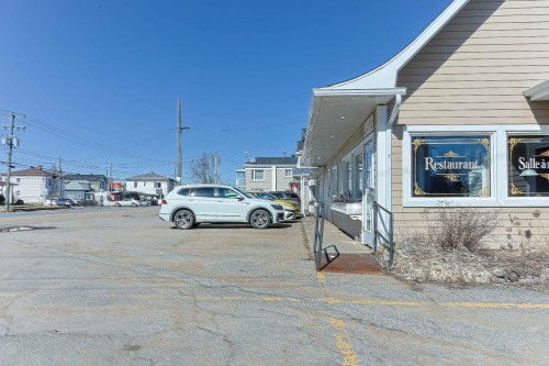 Stationnement - 390  - 392 Route 153, Saint-Tite, QC 