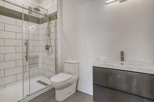 Salle de bains - 255 Ch. Du Mont-Jasper, Saint-Donat, QC - Indoor Photo Showing Bathroom
