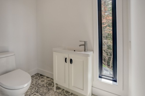 Salle d'eau - 255 Ch. Du Mont-Jasper, Saint-Donat, QC - Indoor Photo Showing Bathroom