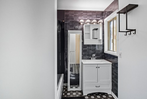 Bathroom - 151 Rue Madaire, Gatineau (Aylmer), QC - 