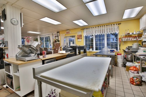 Autre - 7615 Ch. De Chambly, Longueuil (Saint-Hubert), QC - Indoor