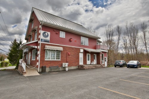 Stationnement - 7615 Ch. De Chambly, Longueuil (Saint-Hubert), QC - Outdoor