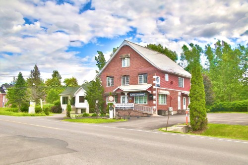 Façade - 7617 Ch. De Chambly, Longueuil (Saint-Hubert), QC - Outdoor With Facade