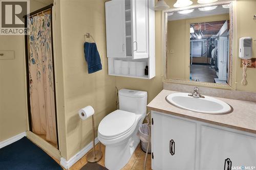 63 Spinks Drive, Saskatoon, SK - Indoor Photo Showing Bathroom