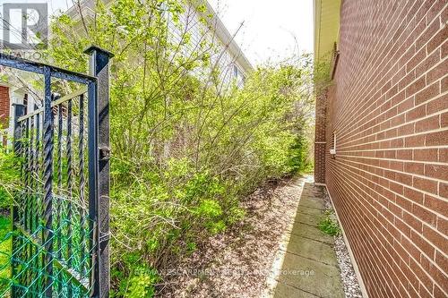 4356 Dublin Crescent, Burlington, ON - Outdoor