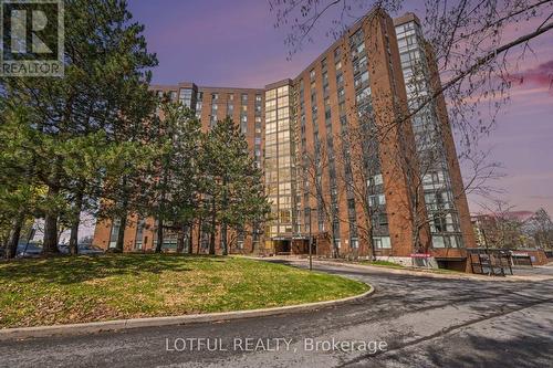 1114 - 2871 RICHMOND ROAD  Ottawa, ON K2B 8M5
