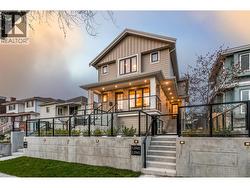 1 2945 E 44TH AVENUE  Vancouver, BC V5R 3A9