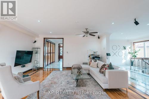 3257 Monica Drive, Mississauga, ON - Indoor Photo Showing Living Room