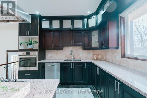 3257 Monica Drive, Mississauga, ON - Indoor Photo Showing Kitchen