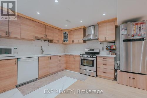 3257 Monica Drive, Mississauga, ON - Indoor Photo Showing Kitchen