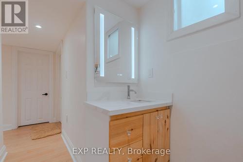 3257 Monica Drive, Mississauga, ON - Indoor Photo Showing Bathroom