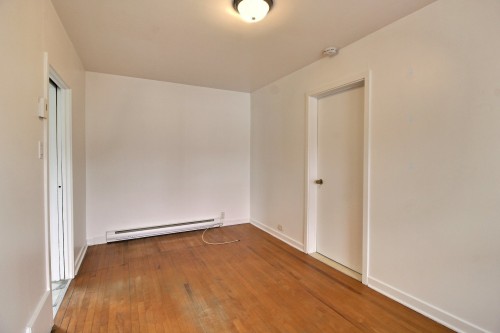 Salon - 346 Av. Godbout, Rouyn-Noranda, QC - Indoor Photo Showing Other Room