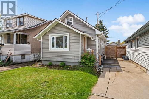 656 STEELE STREET  Port Colborne (Main Street), ON L3K 4Y9