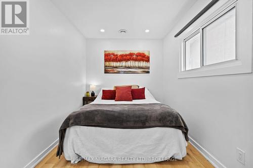 656 Steele Street, Port Colborne (Main Street), ON - Indoor Photo Showing Bedroom