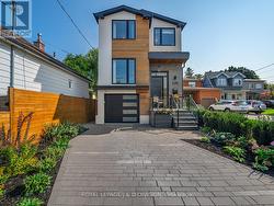 221 VIRGINIA AVENUE Toronto, ON M4C 2T6