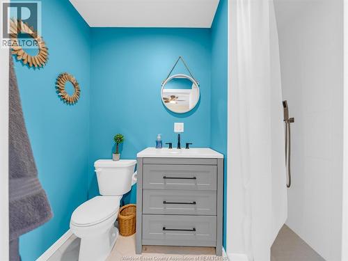1919 Rochester Townline, Lakeshore, ON - Indoor Photo Showing Bathroom