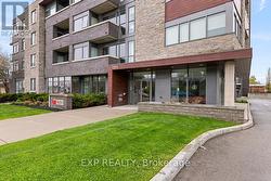 109 - 1284 GUELPH LINE  Burlington (Mountainside), ON L7P 0T9