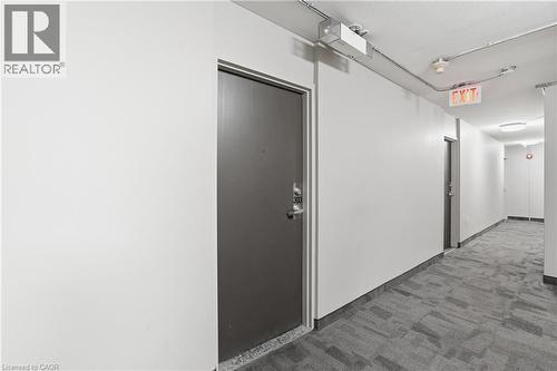 30 Summit Avenue Unit# 401, Hamilton, ON - Indoor Photo Showing Other Room