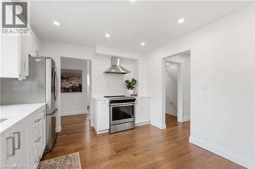 73 San Fernando Drive, Hamilton, ON - Indoor Photo Showing Kitchen With Upgraded Kitchen