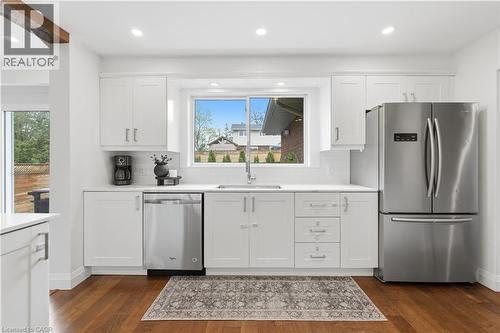 73 San Fernando Drive, Hamilton, ON - Indoor Photo Showing Kitchen