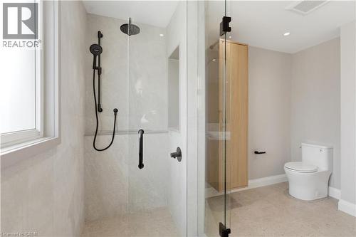 73 San Fernando Drive, Hamilton, ON - Indoor Photo Showing Bathroom