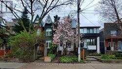 266 1/2 EUCLID AVENUE Toronto, ON M6J 2K2