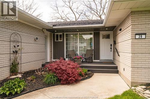 39 Chippewa Drive, Chatham, ON - Outdoor With Deck Patio Veranda With Exterior