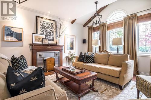 1729 Riverbend Court, Mississauga, ON - Indoor Photo Showing Living Room With Fireplace