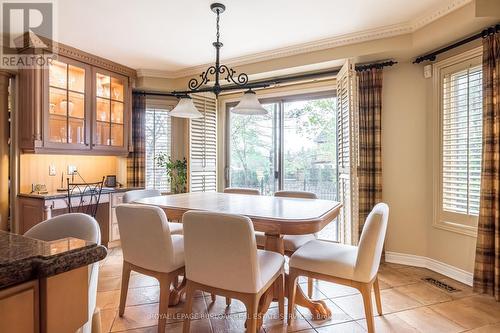1729 Riverbend Court, Mississauga, ON - Indoor Photo Showing Dining Room