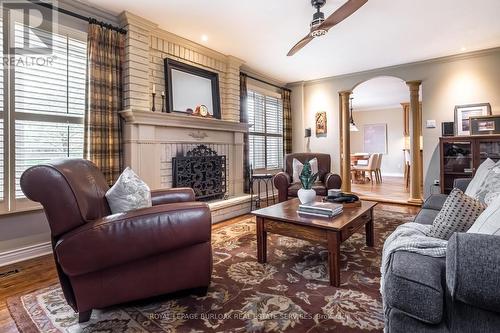 1729 Riverbend Court, Mississauga, ON - Indoor Photo Showing Living Room With Fireplace