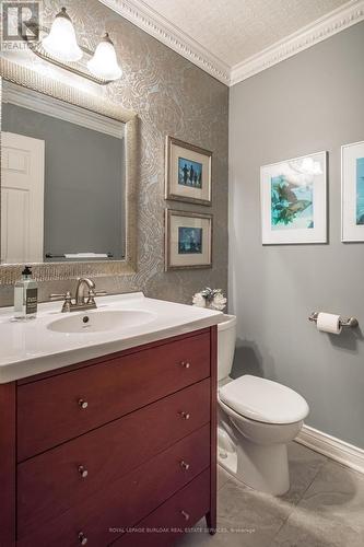 1729 Riverbend Court, Mississauga, ON - Indoor Photo Showing Bathroom