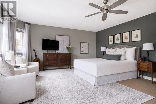 1729 Riverbend Court, Mississauga, ON - Indoor Photo Showing Bedroom