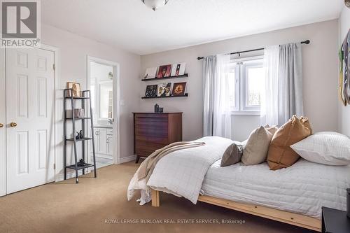 1729 Riverbend Court, Mississauga, ON - Indoor Photo Showing Bedroom