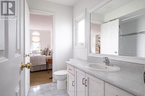 1729 Riverbend Court, Mississauga, ON - Indoor Photo Showing Bathroom
