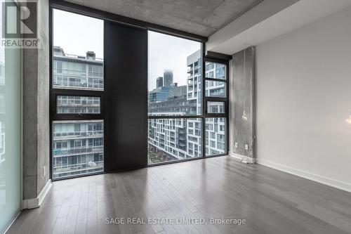 811 - 60 Bathurst Street, Toronto, ON - Indoor Photo Showing Other Room