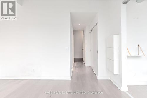 811 - 60 Bathurst Street, Toronto, ON - 