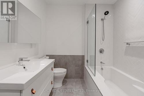 811 - 60 Bathurst Street, Toronto, ON - Indoor Photo Showing Bathroom