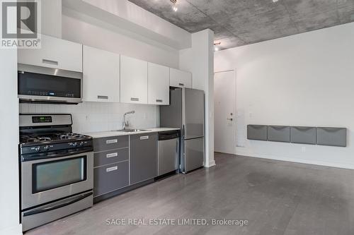 811 - 60 Bathurst Street, Toronto, ON - Indoor Photo Showing Kitchen