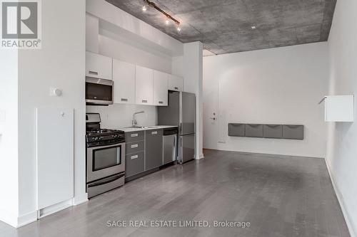 811 - 60 Bathurst Street, Toronto, ON - Indoor Photo Showing Kitchen